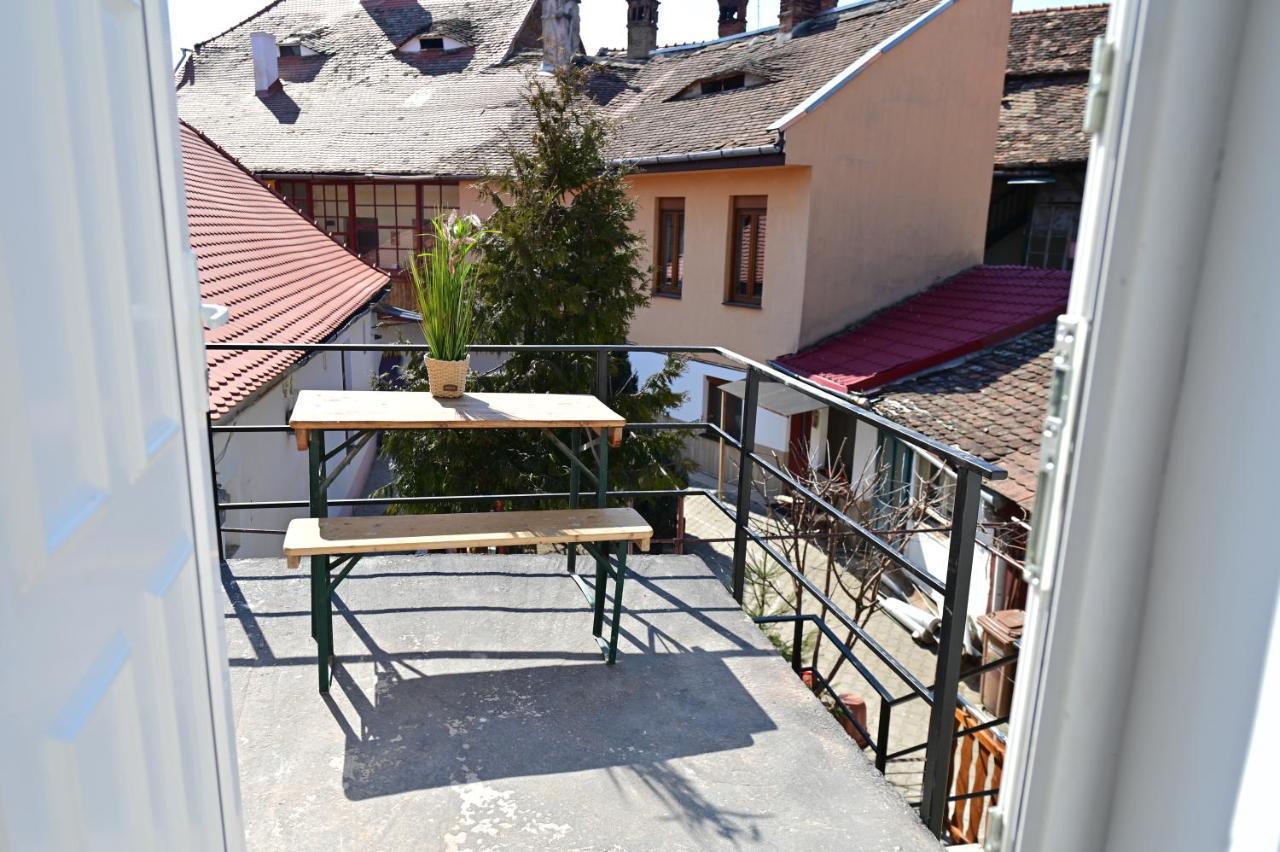 Flh - Central Apartments Sibiu Exterior foto